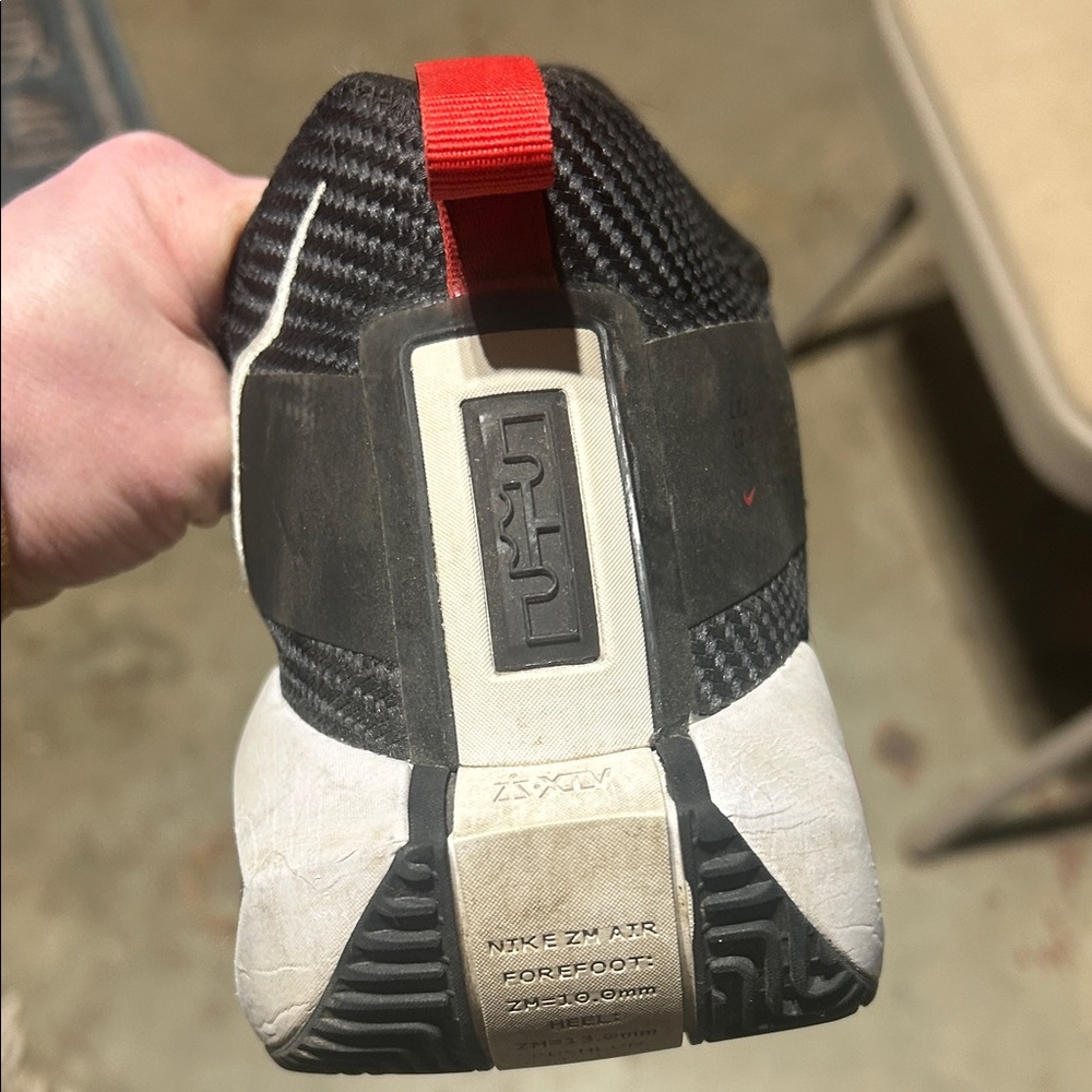 Nike Black and White Athletic Shoes with Red Accents - Picture 4 of 5